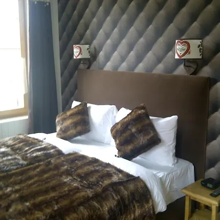 Mini-hôtel De La Lande 3*