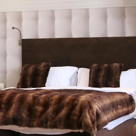 De La Lande Inn 3*