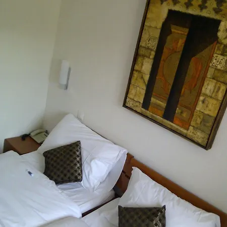 De La Lande Inn 3*